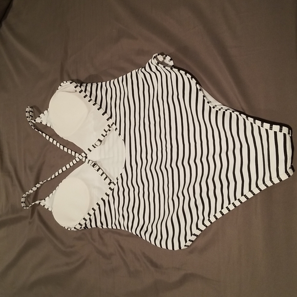 Swimsuit - Picture 2 of 2